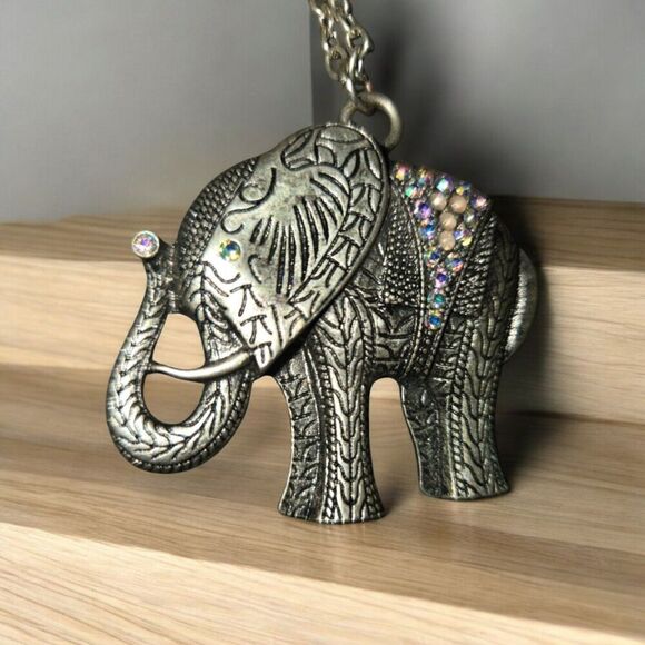 ELEPHANT CRYSTAL LONG NECKLACE - Picture 1 of 4